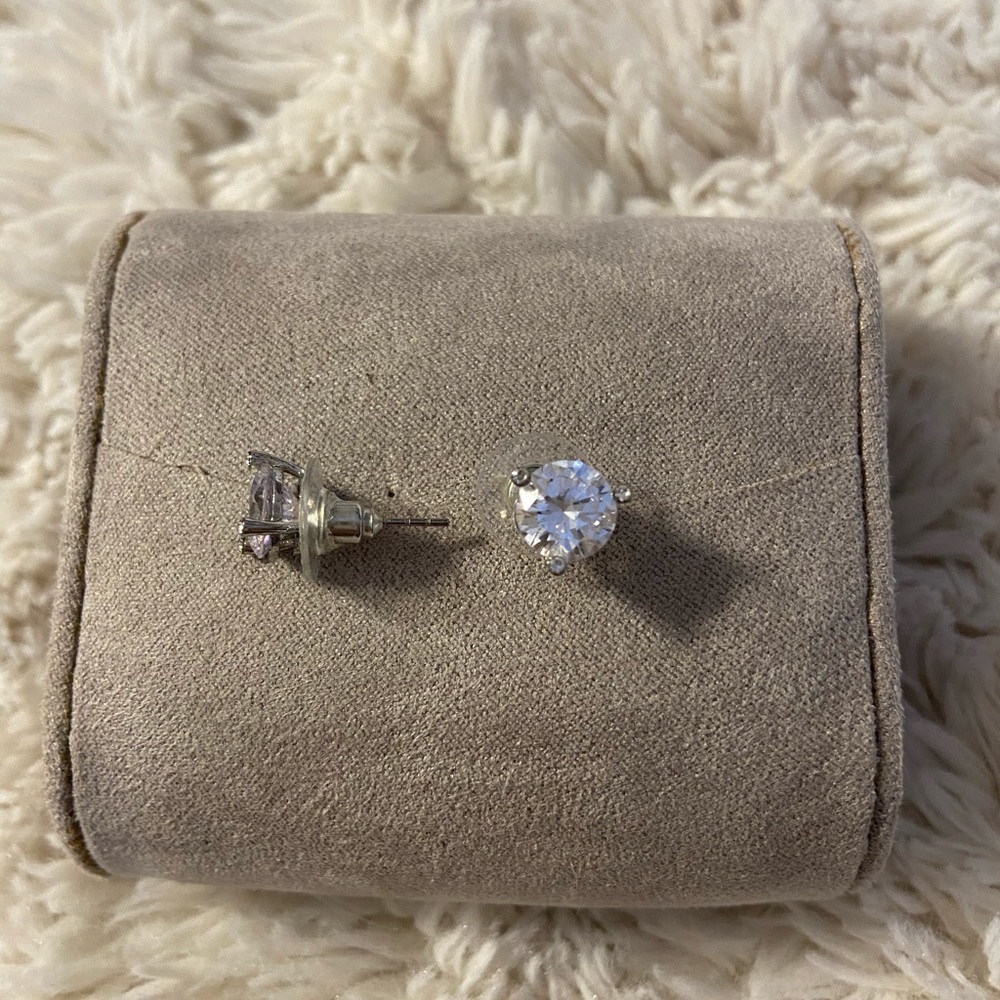 CZ Earrings - Picture 5 of 7